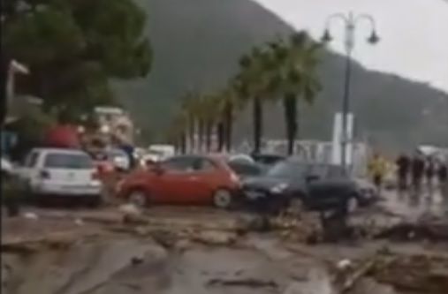Nubifragio su Reggio Calabria, fiume di fango a Scilla: danni