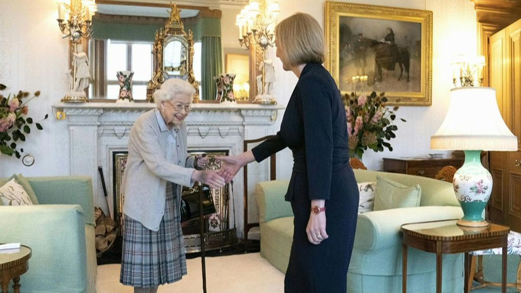 La nuova premier Gb Liz Truss ha incontrato la regina a Balmoral