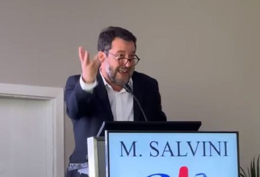 Auto, Salvini: "Penso che riusciremo a bloccare l’euro 7″
