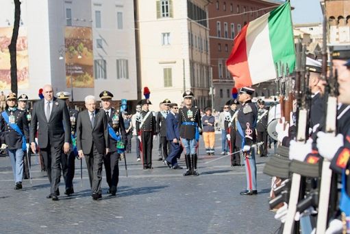 2 giugno, Mattarella: da Forze Armate contributo a pace nel mondo