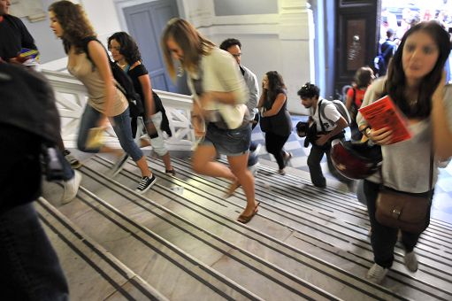 Al via i concorsi (con le nuove modalità del Pnrr) per assumere oltre 30mila  docenti nelle scuole