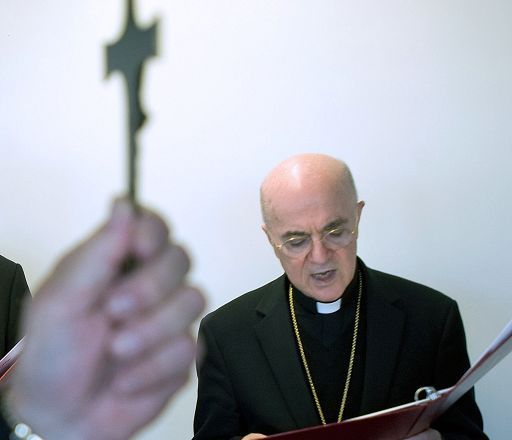 Vaticano, la Santa Sede convoca monsignor Viganò: è accusato di scisma ...