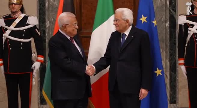 Mattarella accoglie Abu Mazen: benvenuto in Italia, amicizia grande dal 2016