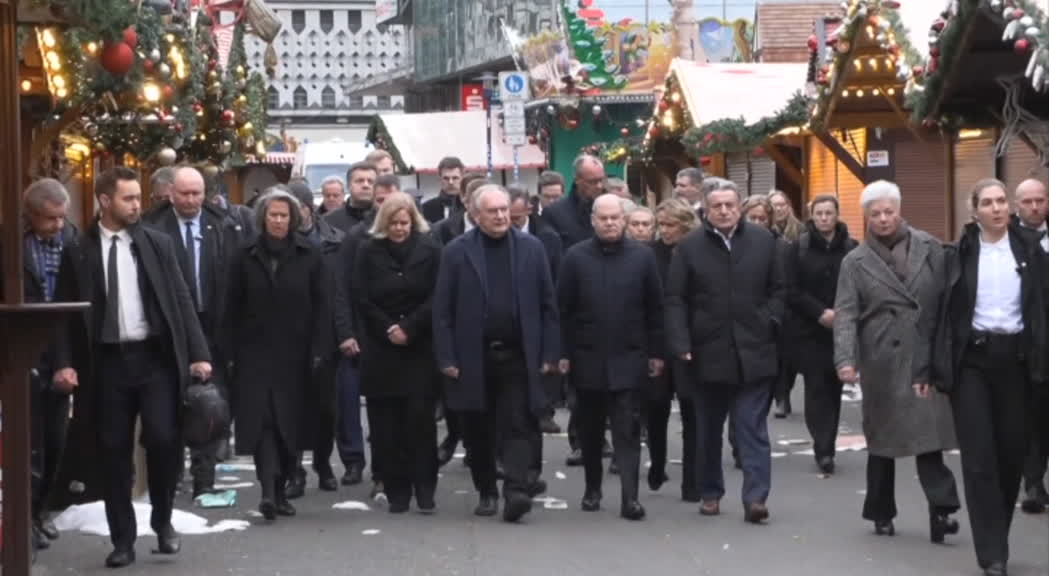 Scholz visita il luogo dell’attacco al mercatino di Natale