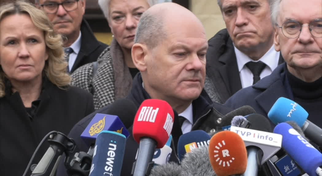 Olaf Scholz condanna il "terribile atto" al mercatino di Natale