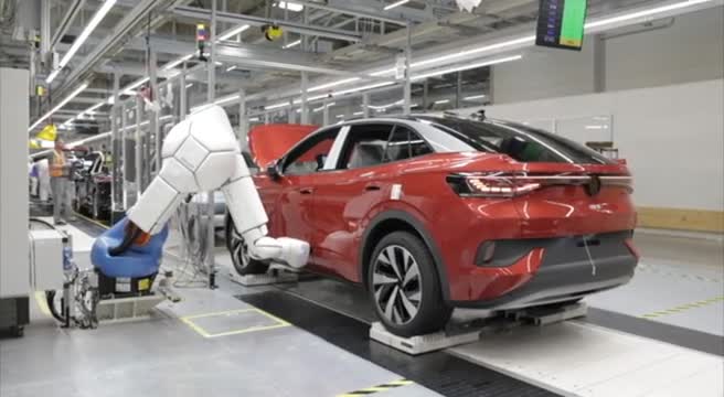 Volkswagen, accordo sindacale evita chiusura stabilimenti in Germania