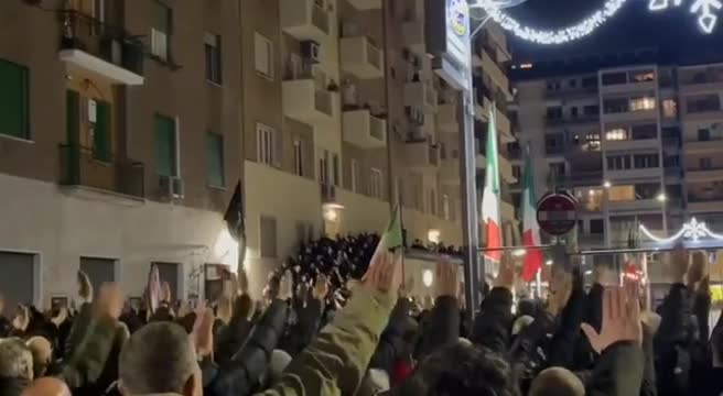 Acca Larentia, in piazza ancora centinaia di saluti romani