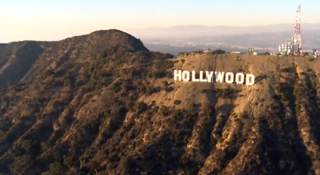 Incendio a Los Angeles, le immagini dall’alto della distruzione