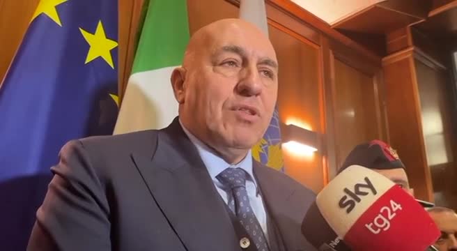 Crosetto: "Militari italiani in Ucraina utili per capire conflitto"